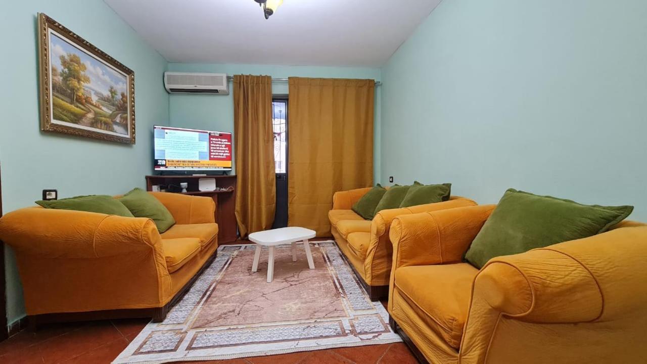 Calmly, Spacious Apartment Next To Usa Embassy Тирана Экстерьер фото