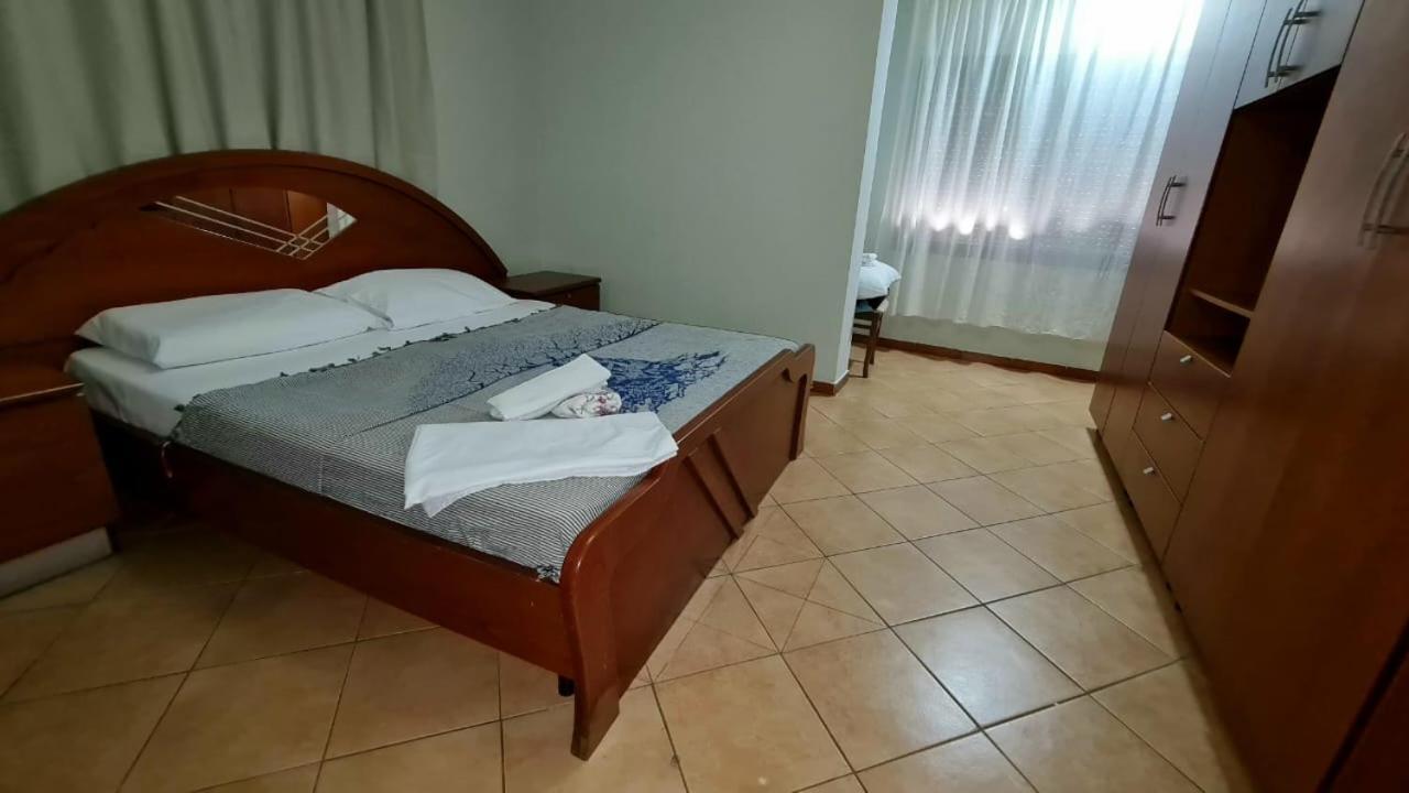 Calmly, Spacious Apartment Next To Usa Embassy Тирана Экстерьер фото